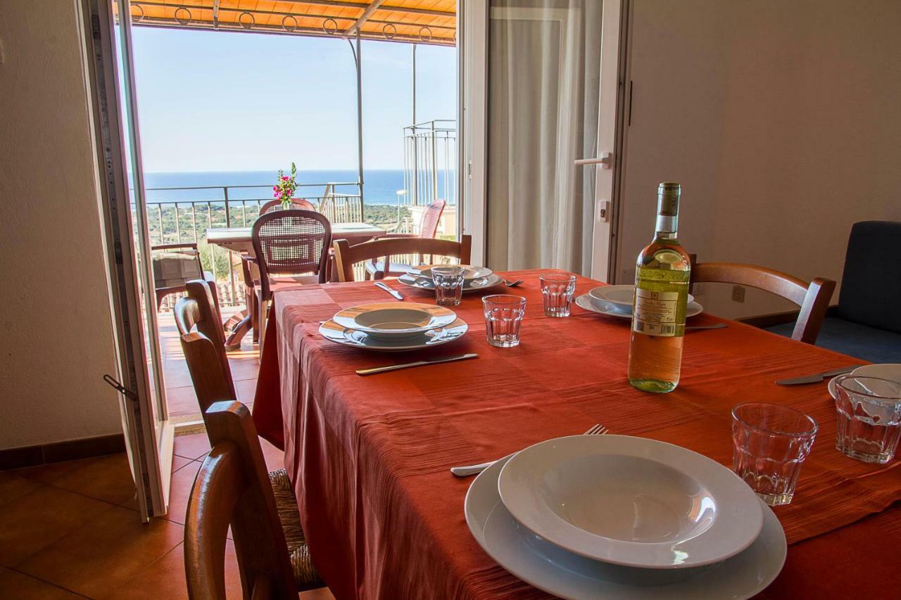 Gf Apartments Li Seddi Badesi Kültér fotó